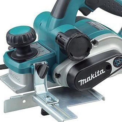 Plaina elétrica 1050W corte passada até 4 mm partida suave - KP0810C 220V Plaina elétrica 1050W corte passada até 4 mm partida suave - KP0810C 220V