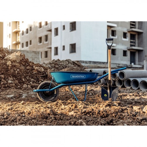 P� de bico com cabo de madeira terminal 