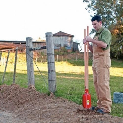 Cavadeira articulada com cabo de madeira com 120 cm