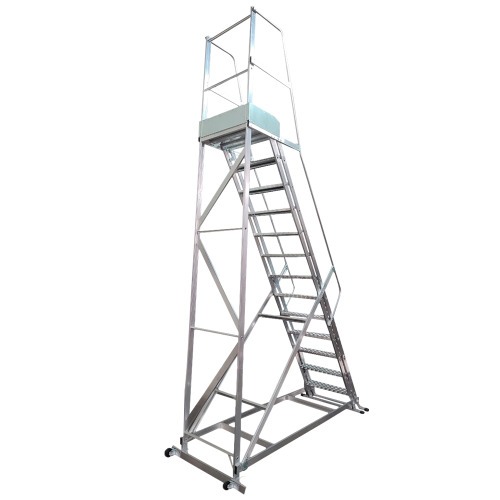 Escada plataforma de alumínio 3.25 m c/ 12 degraus + patamar Escada plataforma de alumínio 3.25 m c/ 12 degraus + patamar