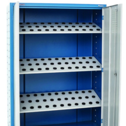 Arm�rio com capacidade para 72 cones porta de a�o