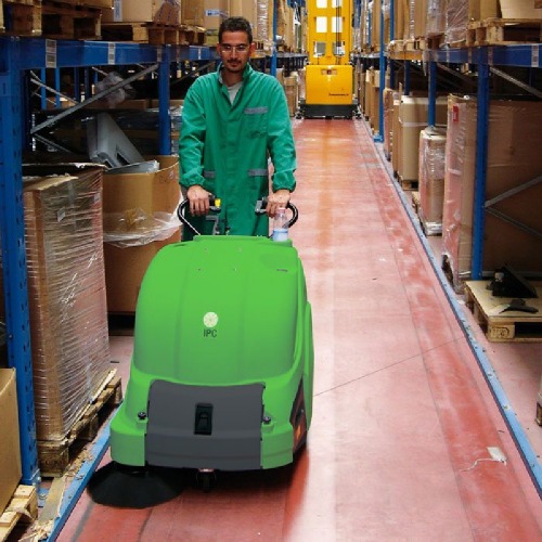 Varredeira de piso a bateria com suc��o - 712ET  220V