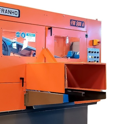 Serra fita horizontal 1,5 CV 250 mm com cabe�ote hidr�ulico trif�sica - FM-500A