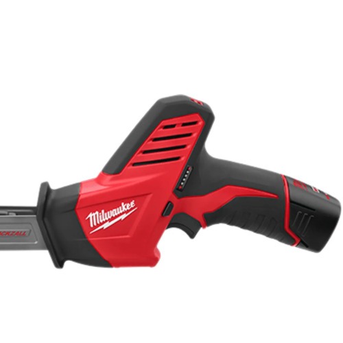 Mini serra sabre a bateria 12V com 2 baterias - 2420 110V/220V Mini serra sabre a bateria 12V com 2 baterias - 2420 110V/220V