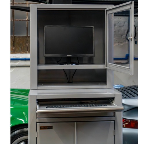 Rack fechado para computador com visor de acr�lico - RLL-89
