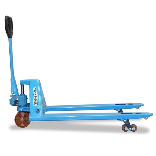 Transpalete hidr�ulico 2.500 kg 680 mm com rodas duplas de poliuretano - TM 2500 RTP