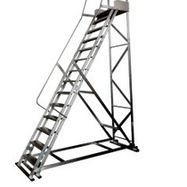 Escada plataforma de alum�nio 3.50 m c/ 13 degraus + patamar 