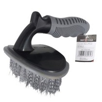 Escova para limpeza de pneus manual