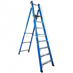 Escada plataforma fibra de vidro 7 degraus 2,4 m com rodas e corrim�o - PAF240