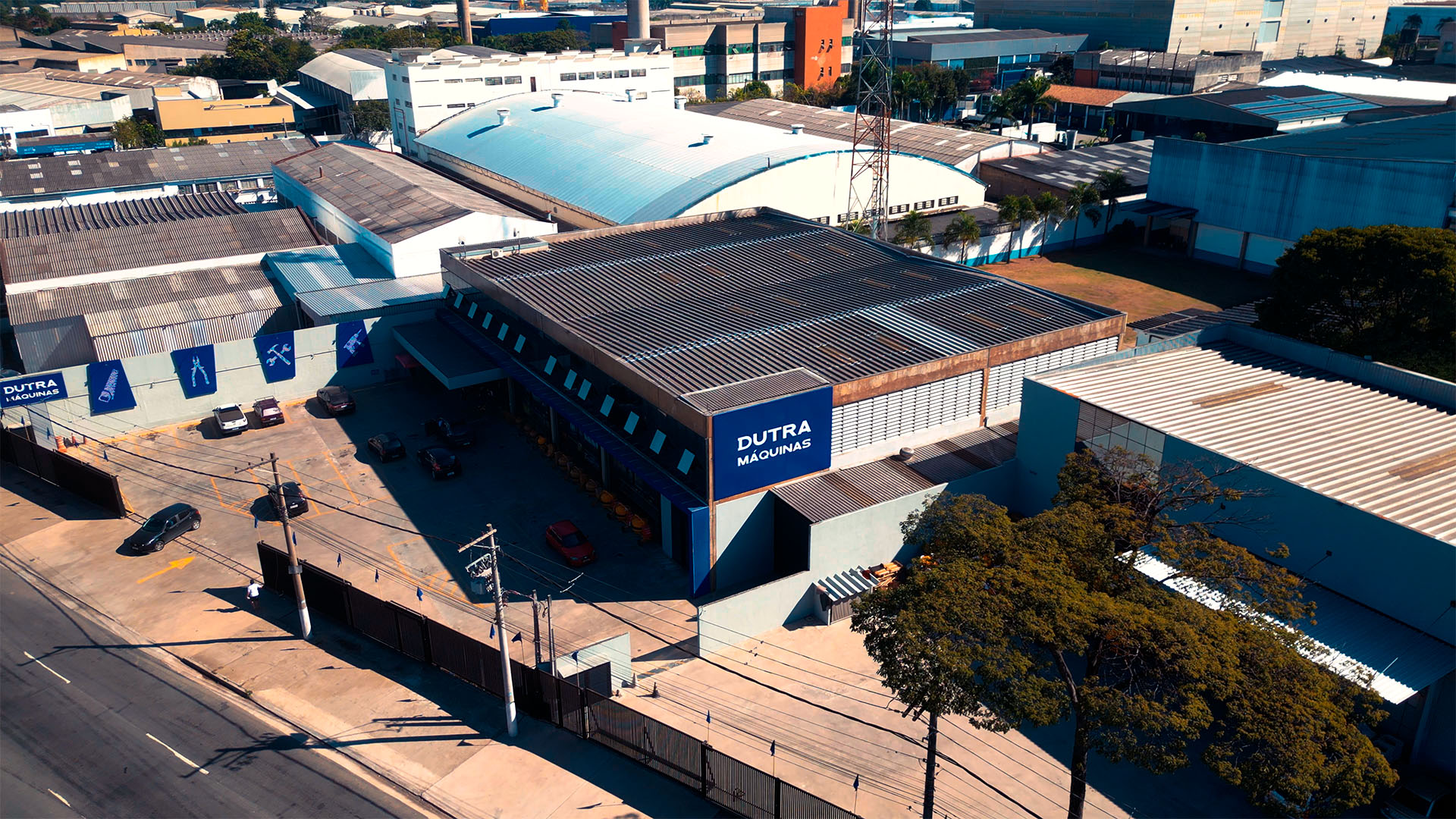 Foto da loja Dutra Máquinas no bairro de Cumbica em Guarulhos/SP